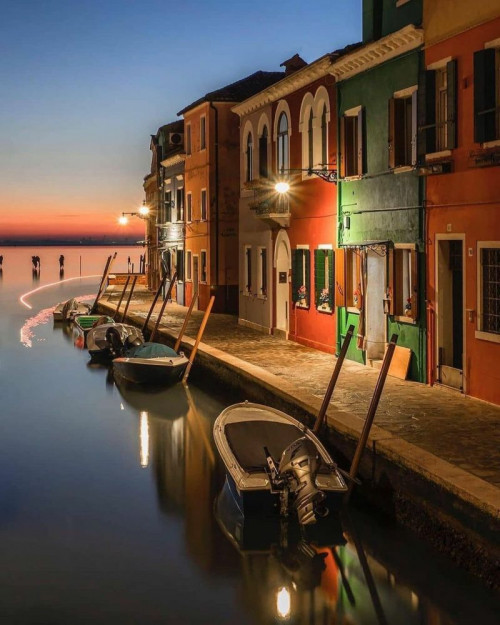 İtalya'nın renkli dünyası : Burano Adası